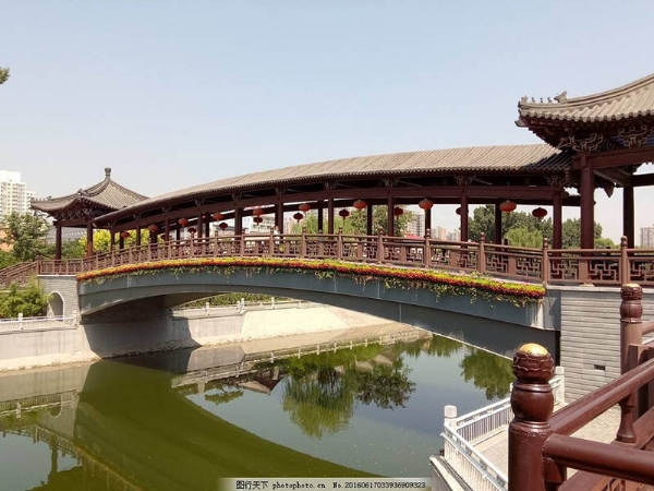 古建長(zhǎng)廊