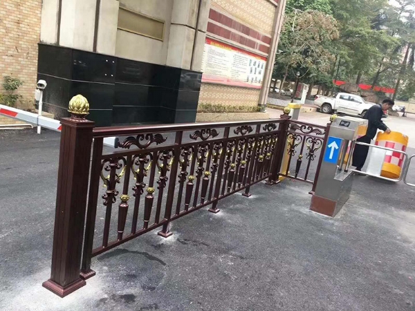 陽臺護(hù)欄